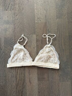 Urban Outfitters Cream Lace Bralette Size M Lined Bralette Lace Bra